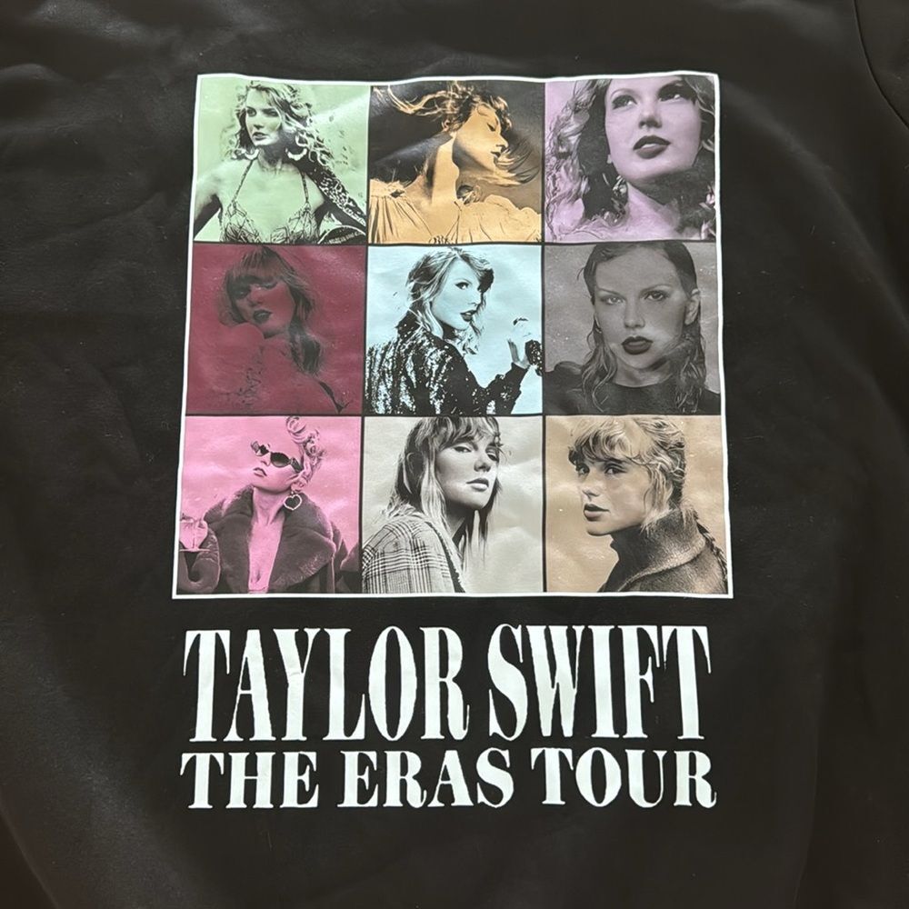 Taylor Swift The Eras Tour Screen Printed Sweatshirt Sz 2XL Black Swiftie Plus